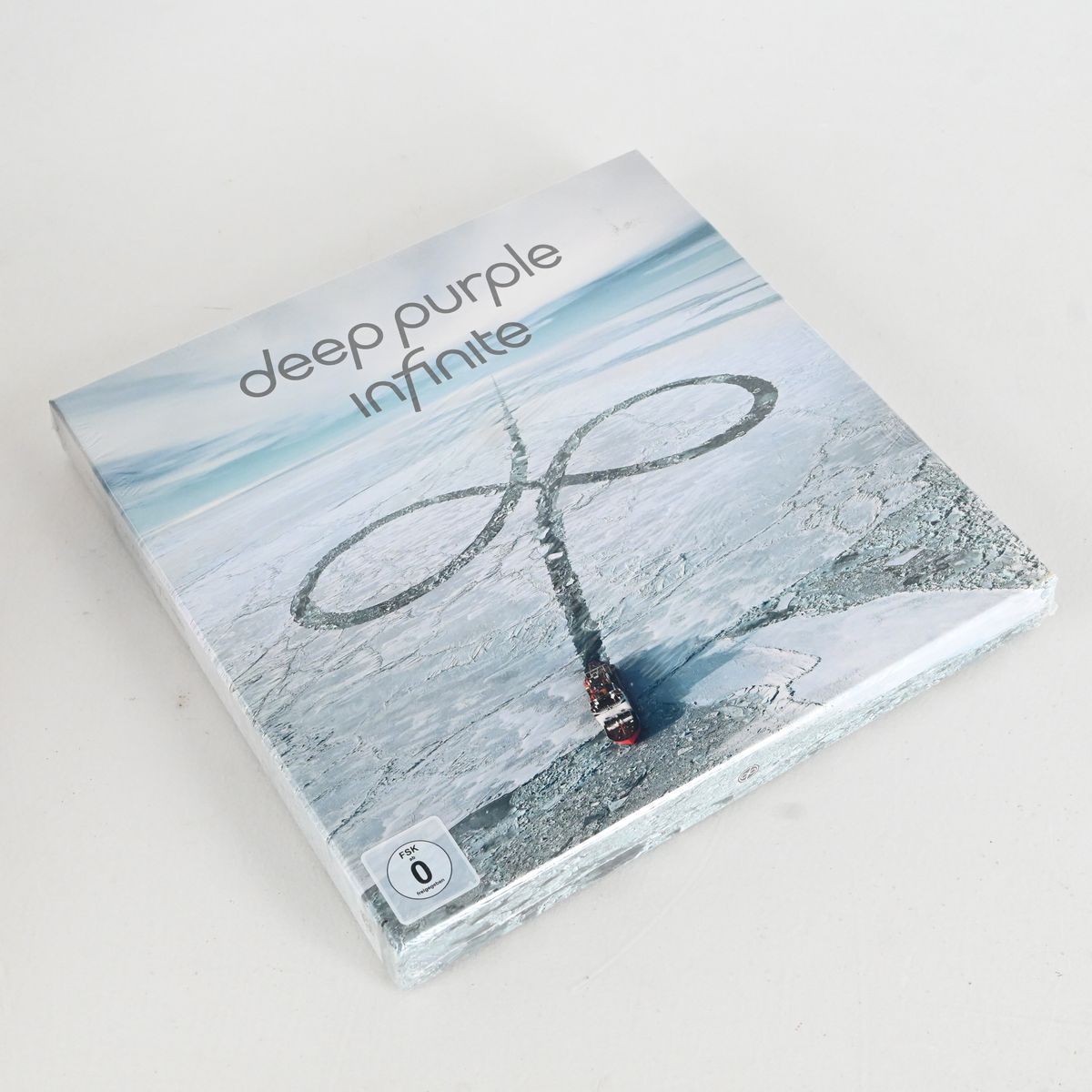 Deep Purple "Infinite" Limited Deluxe Box Set på auktion i Luleå, Norrbottens län hos Luleå Auktionsverk