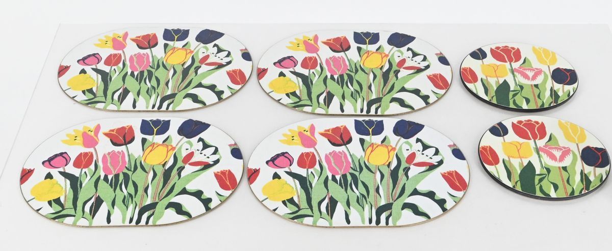 Josef Frank, 4 bordstabletter, 2 underlägg, Svenskt Tenn på auktion i Luleå, Norrbottens län hos Luleå Auktionsverk