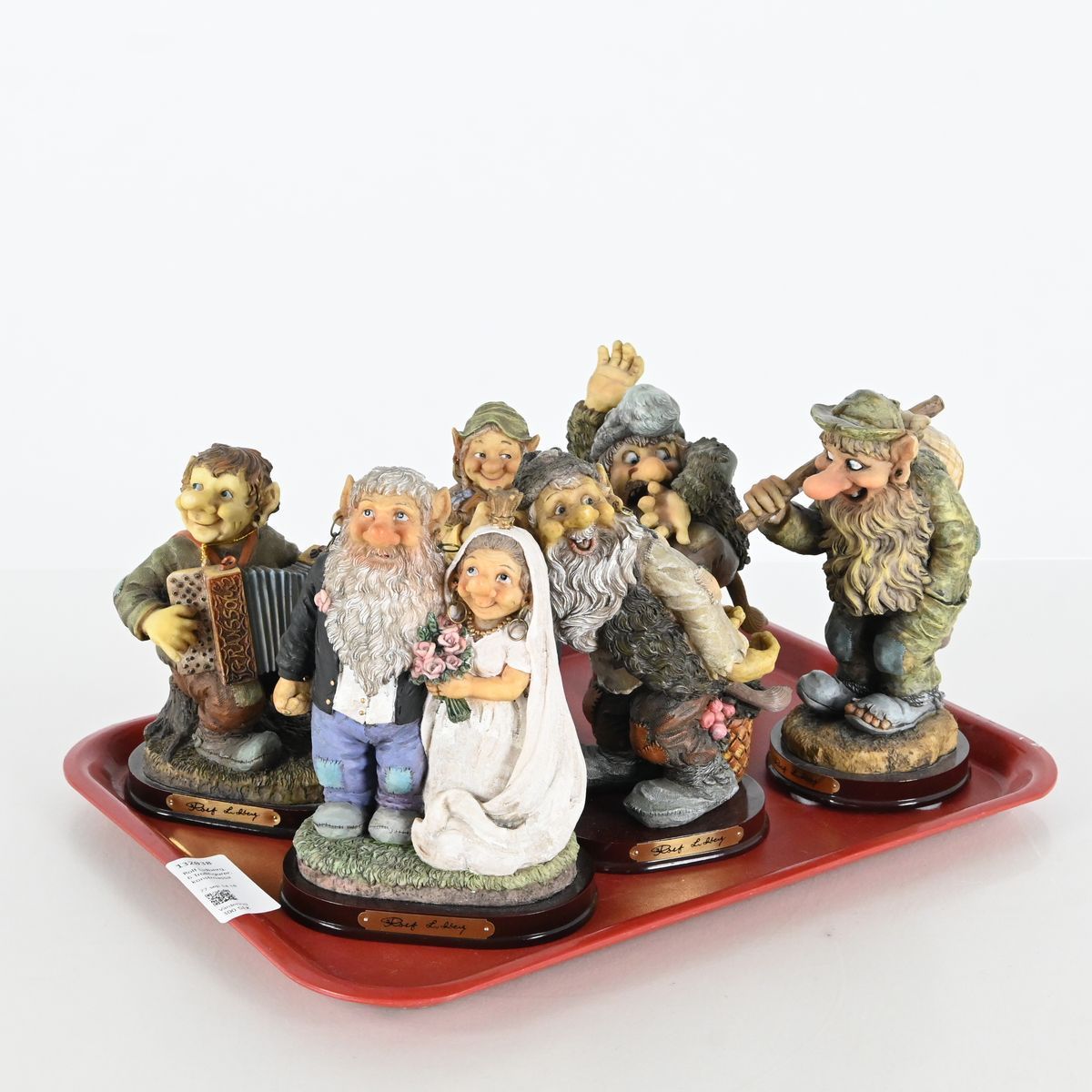 Rolf Lidberg, 6 Trollfigurer, konstmassa på auktion i Luleå, Norrbottens län hos Luleå Auktionsverk