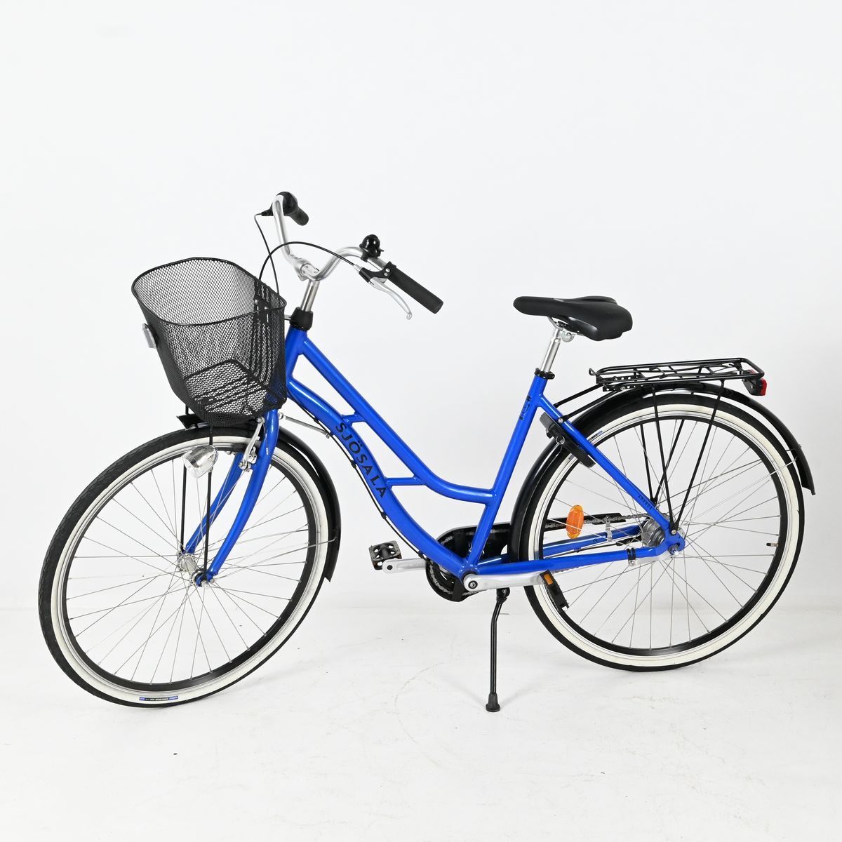 Damcykel, Sjösala på auktion i Luleå, Norrbottens län hos Luleå Auktionsverk