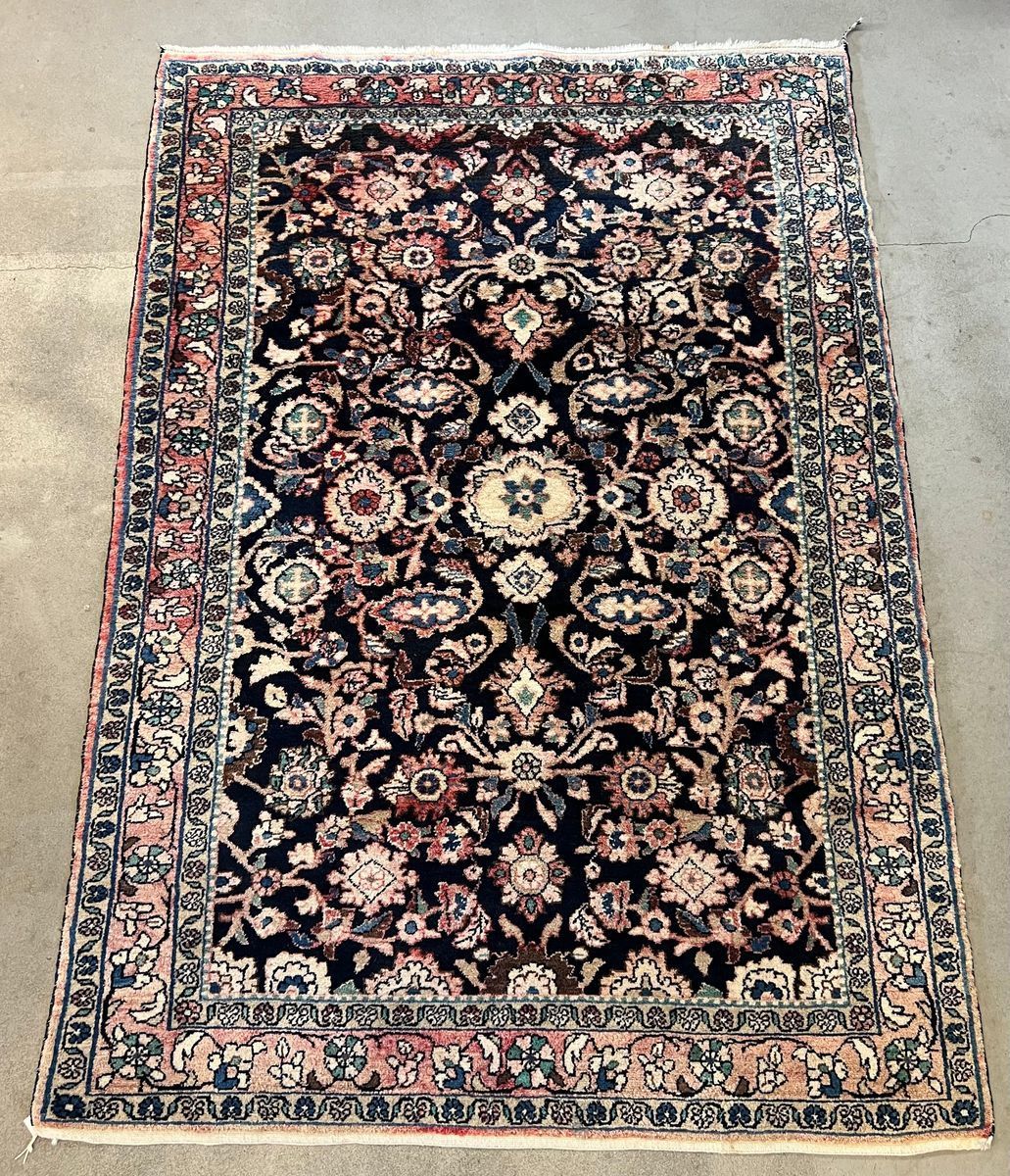 Orientalisk äkta matta, Iran på auktion i Luleå, Norrbottens län hos Luleå Auktionsverk