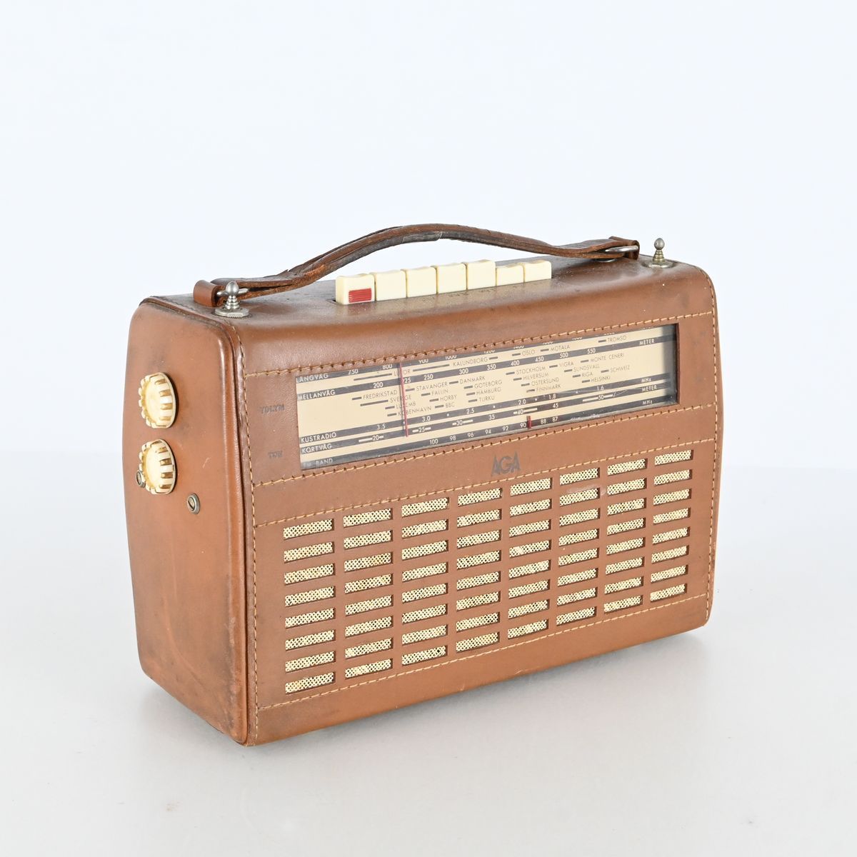 Radio, AGA på auktion i Luleå, Norrbottens län hos Luleå Auktionsverk