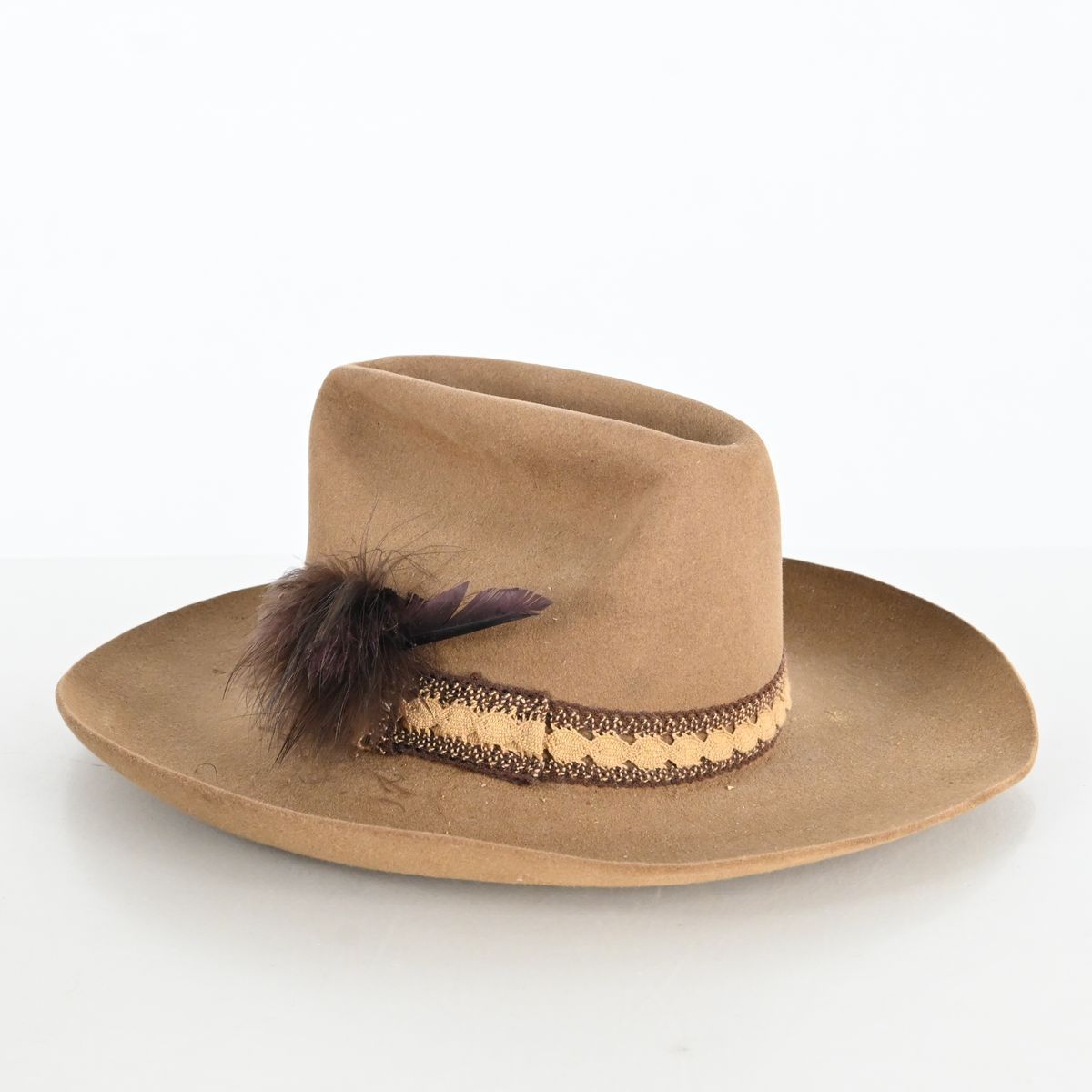 Hatt med hattask, Stetson på auktion i Luleå, Norrbottens län hos Luleå Auktionsverk