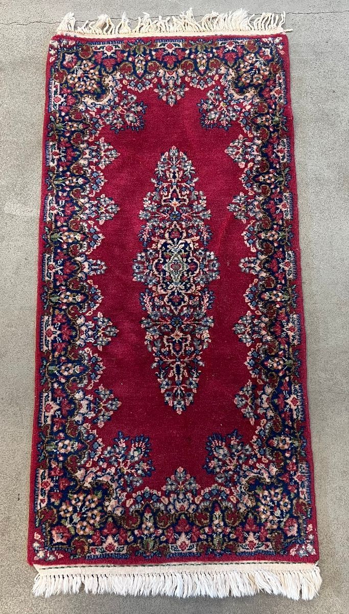 Orientalisk äkta matta, Kirman, Iran på auktion i Luleå, Norrbottens län hos Luleå Auktionsverk