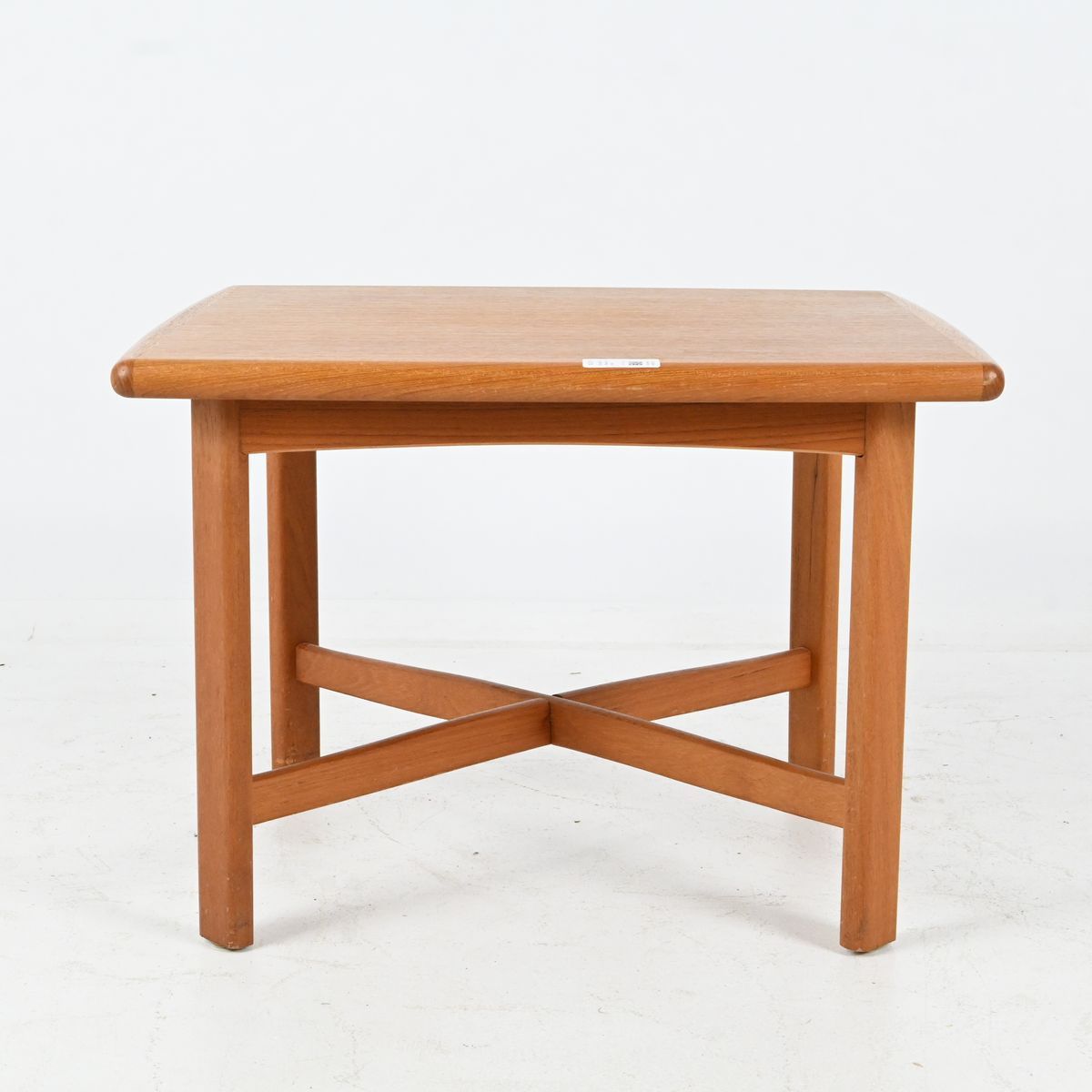 Soffbord, Teak, 1950-60 tal på auktion i Luleå, Norrbottens län hos Luleå Auktionsverk